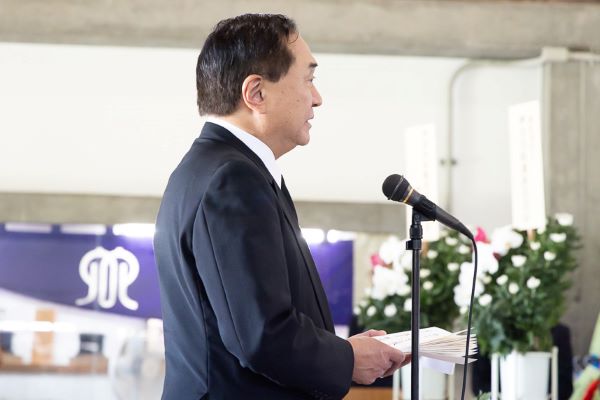 2知事写真