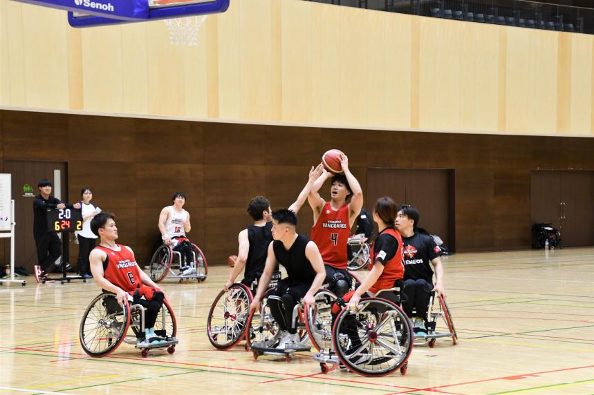 障がい者スポーツ定着化事業（神奈川VANGUARDSの練習風景）