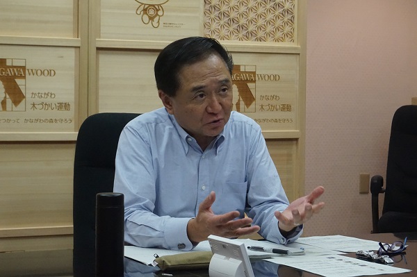 黒岩知事