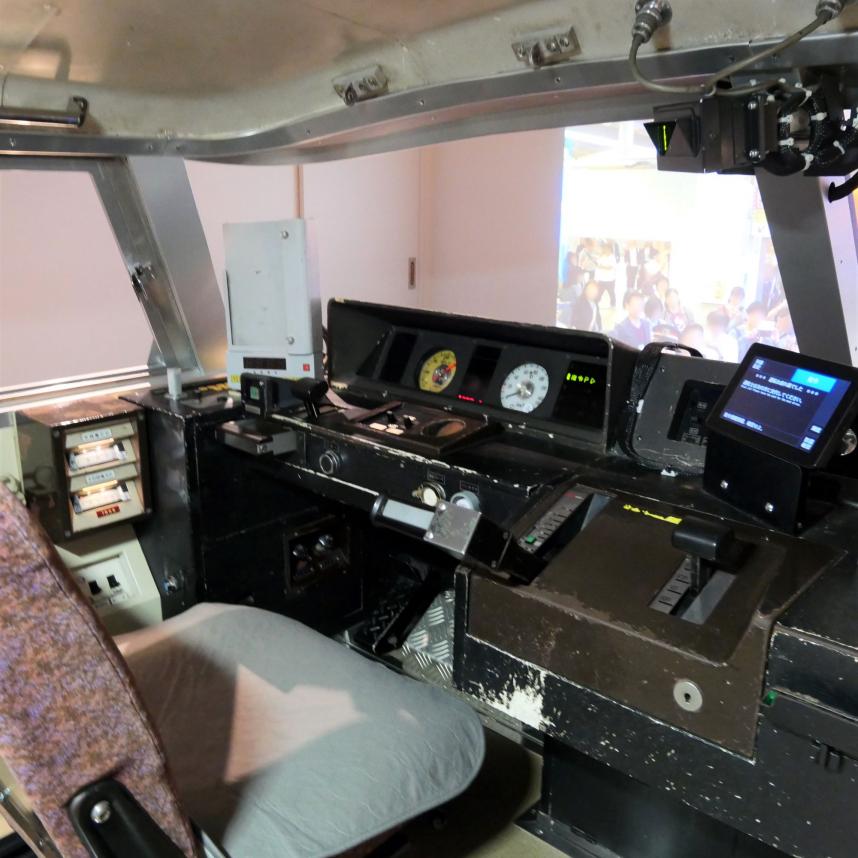 ロマンスカーシミュレーター”LSE(7000形)”の運転席