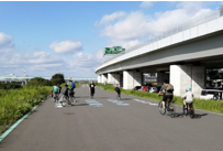 県道409号（相模川自転車道・海老名市）の画像