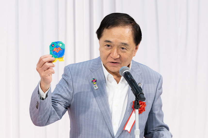 知事あいさつ写真