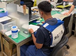 熊本県南区役所で罹災証明書を発行する県職員（事務職）