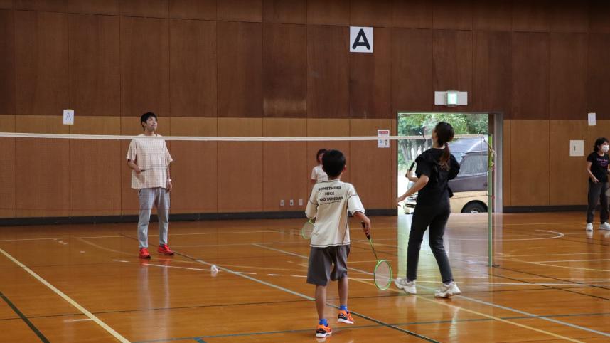 バドミントン