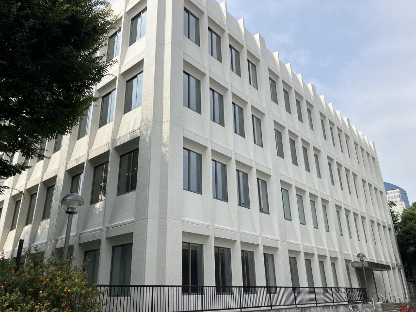 県立図書館収蔵館（旧新館）＿外観