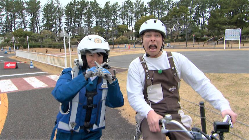 ホワイトエンジェルスの神尾さんとマーティンリポーター