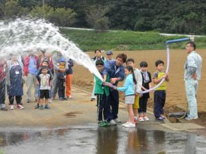 揚水機の散水体験