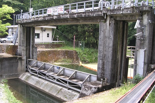 串川取水堰の画像