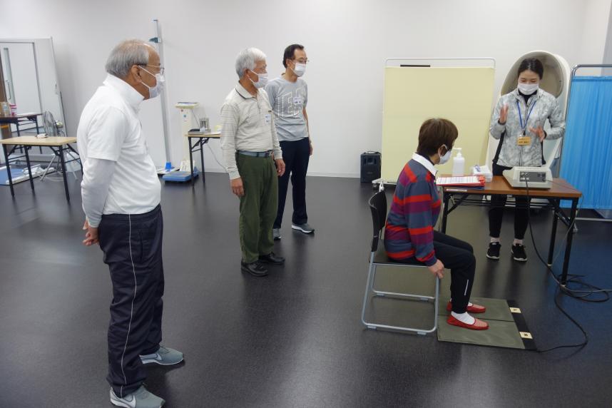 座位ステッピング