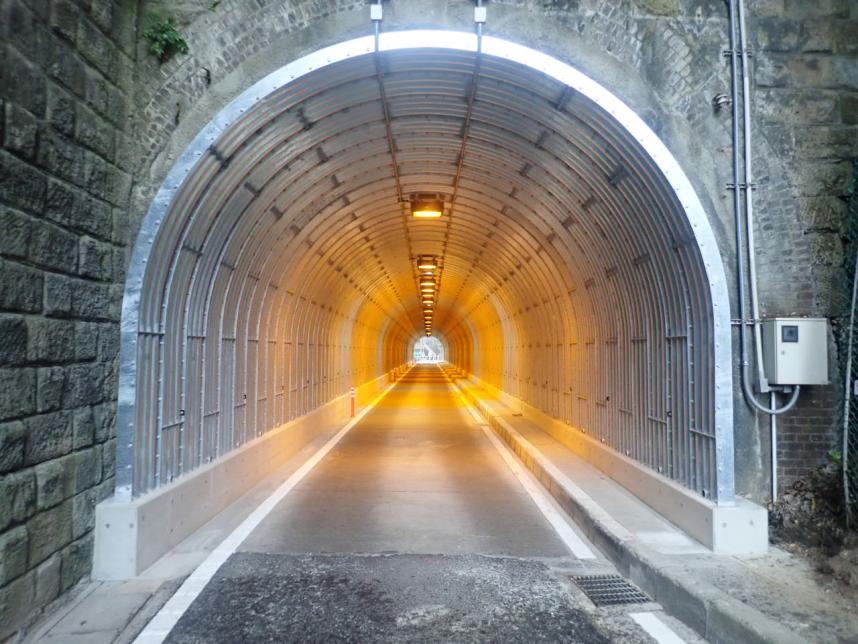 09トンネル補修完成
