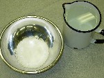 写真：差し水と分量の塩