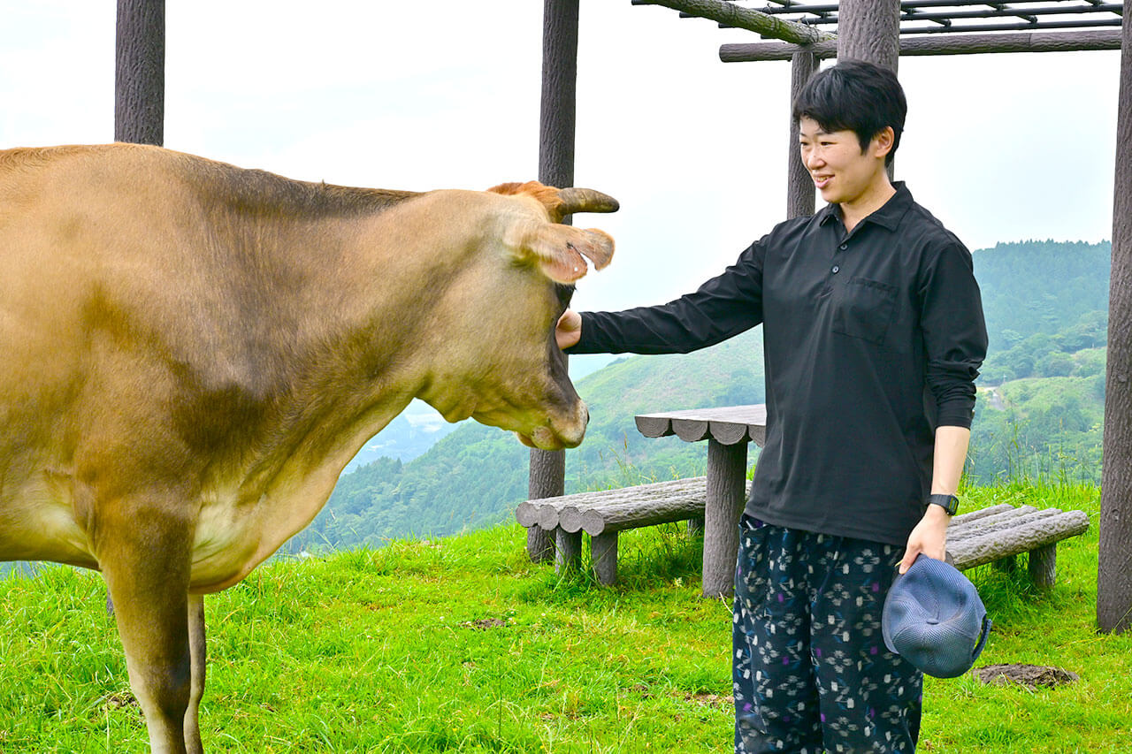 薫る牛乳、山を育む。自然と共生する山地酪農の夢　花坂薫さん