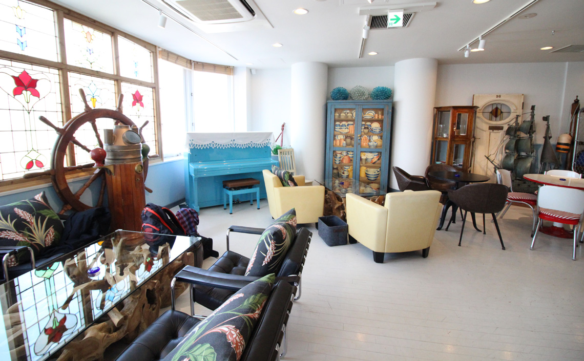 葉山マリーナの施設