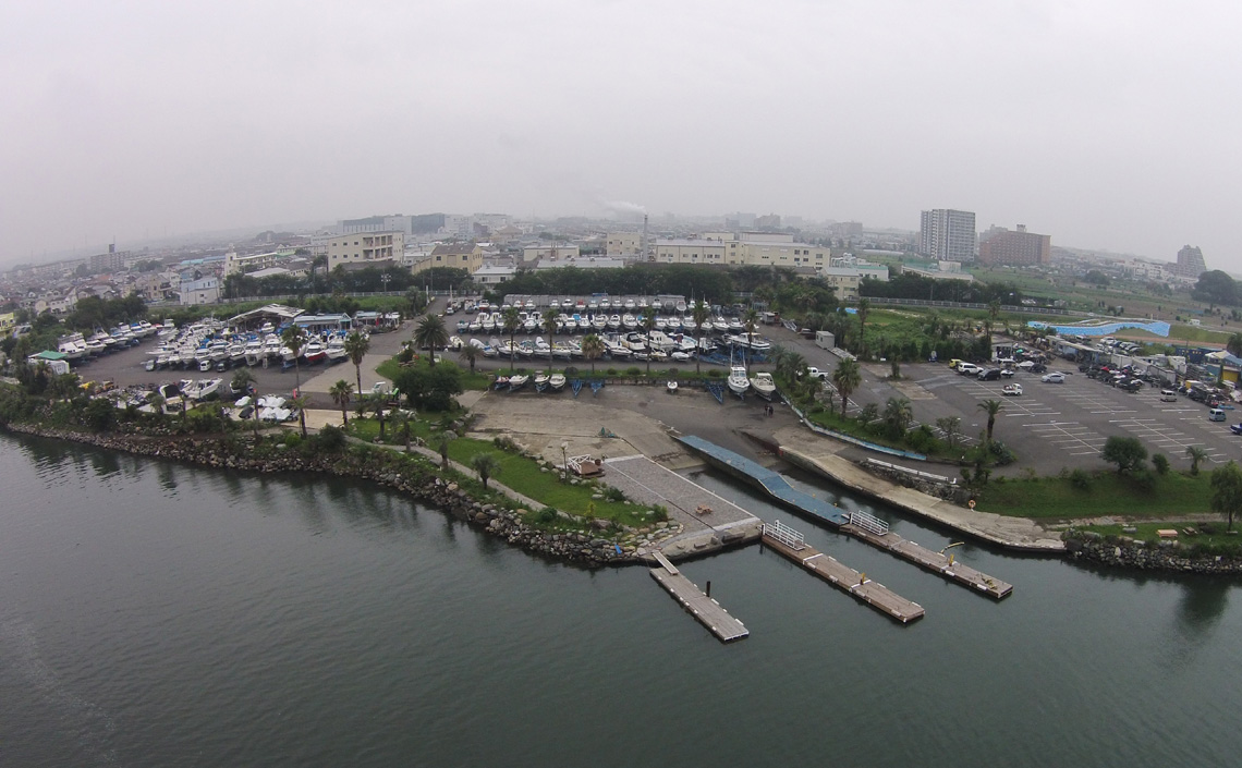 広々とした敷地