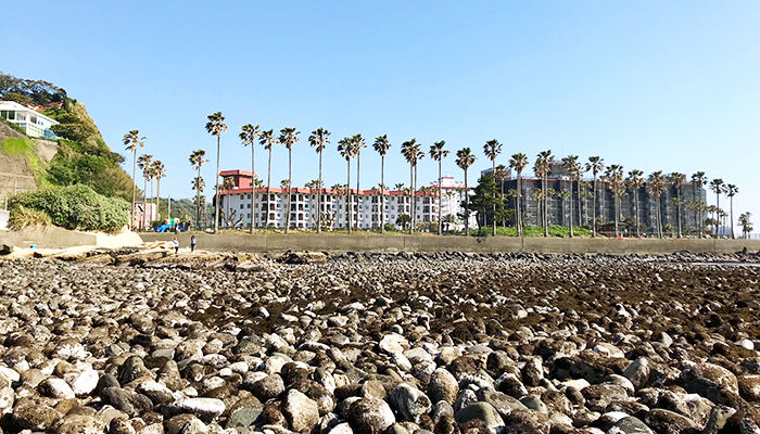 Playing on the seashores in Wakae island on afternoon2