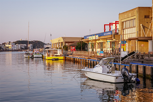 Rest at Miura Fisharina Wharf (Urari)1