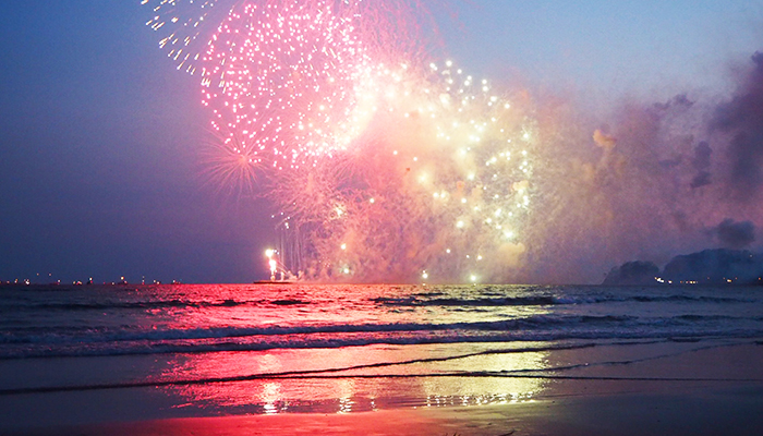 鎌倉花火大会ー花火と海