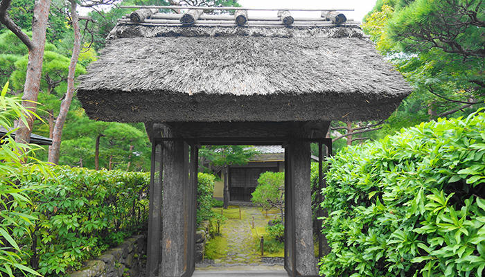 一条恵観山荘 御幸門