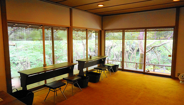 一条恵観山荘 かふぇ楊梅亭（やまももてい）内部