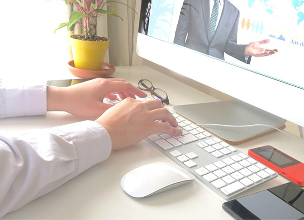 WEBサイト上のバナー作成体験