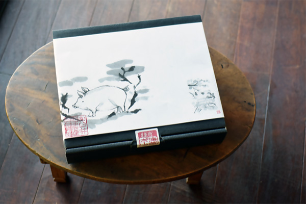 鎌倉海藻ポークのオリジナルパッケージ