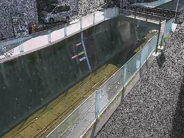 栄橋付近のカメラ画像