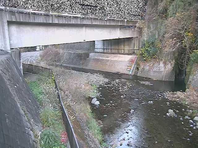 串川 串川橋付近のカメラ画像