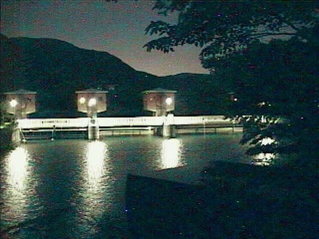 湖尻水門付近のカメラ画像