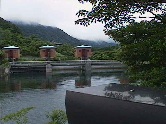 湖尻水門付近のカメラ画像