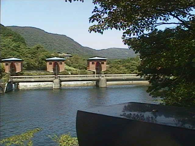 芦の湖 湖尻水門付近のカメラ画像