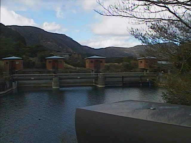 湖尻水門付近のカメラ画像