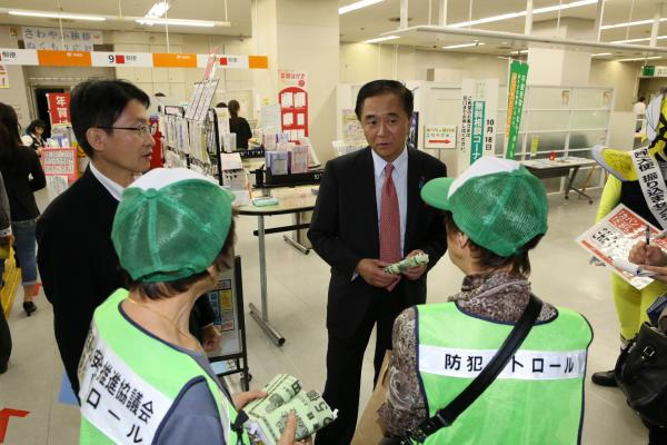 防犯指導員の取組について説明を受けました