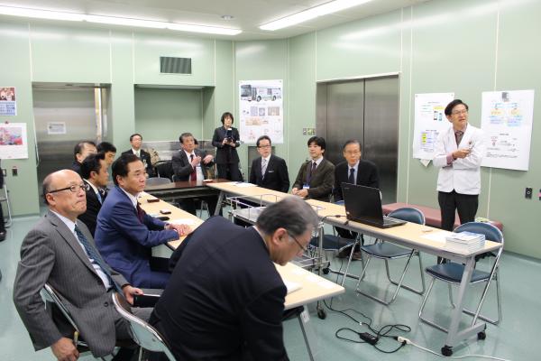 石井ライフケアセンター長から研究内容を伺いました
