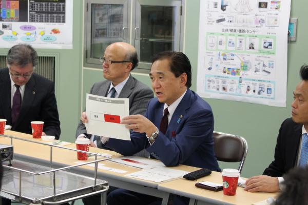 私からもヘルスケア・ニューフロンティア構想についてご説明しました。
