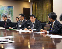 写真:佐久間保健福祉局長