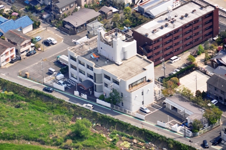 写真:空から見た小田原水産合同庁舎