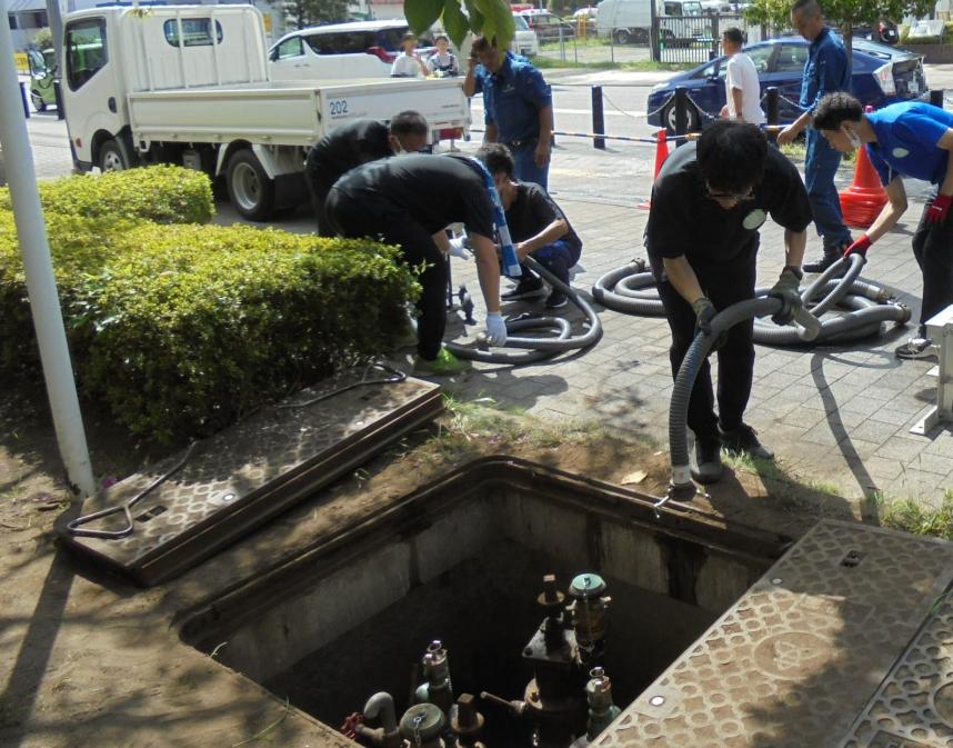 応急給水準備の様子