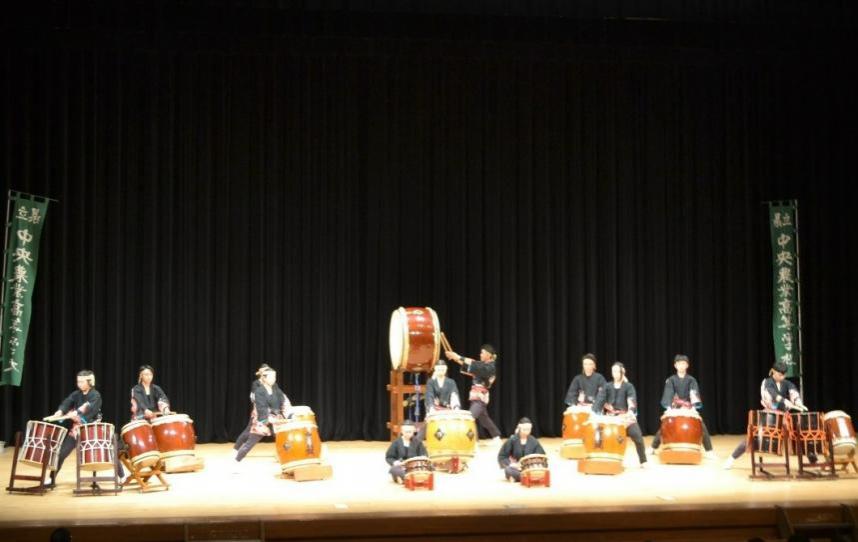 和太鼓部上演写真