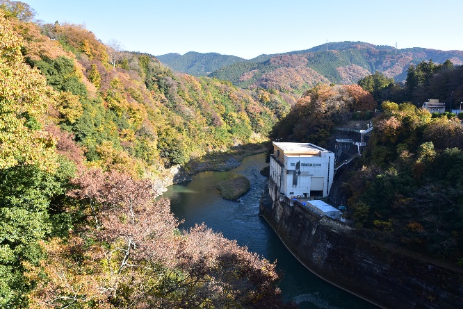 11月27日相模湖ダムから小仏城山