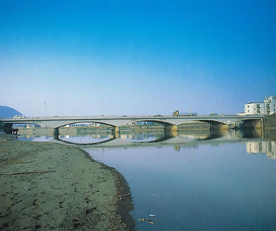 花水川橋