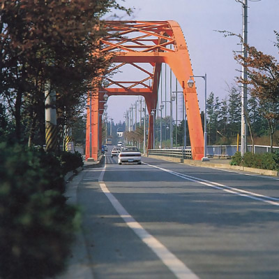 芹沢陸橋