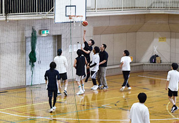 スポフェスのバスケ盛り上がるシュートシーン