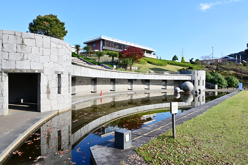 津久井湖_水の苑地01