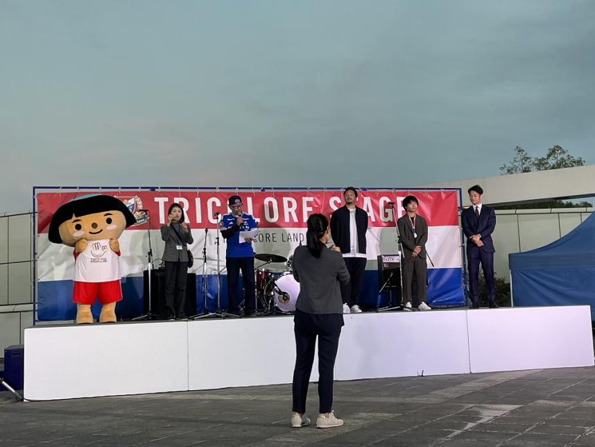 stage_1030.jpg