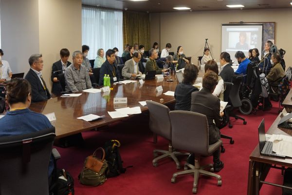 会議全体写真