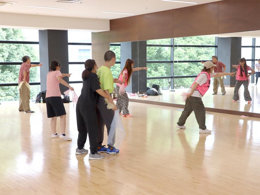 体験会ダンス3