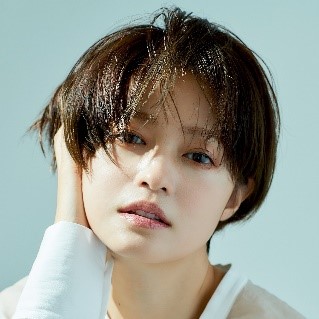 小林涼子氏