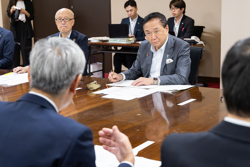 知事写真