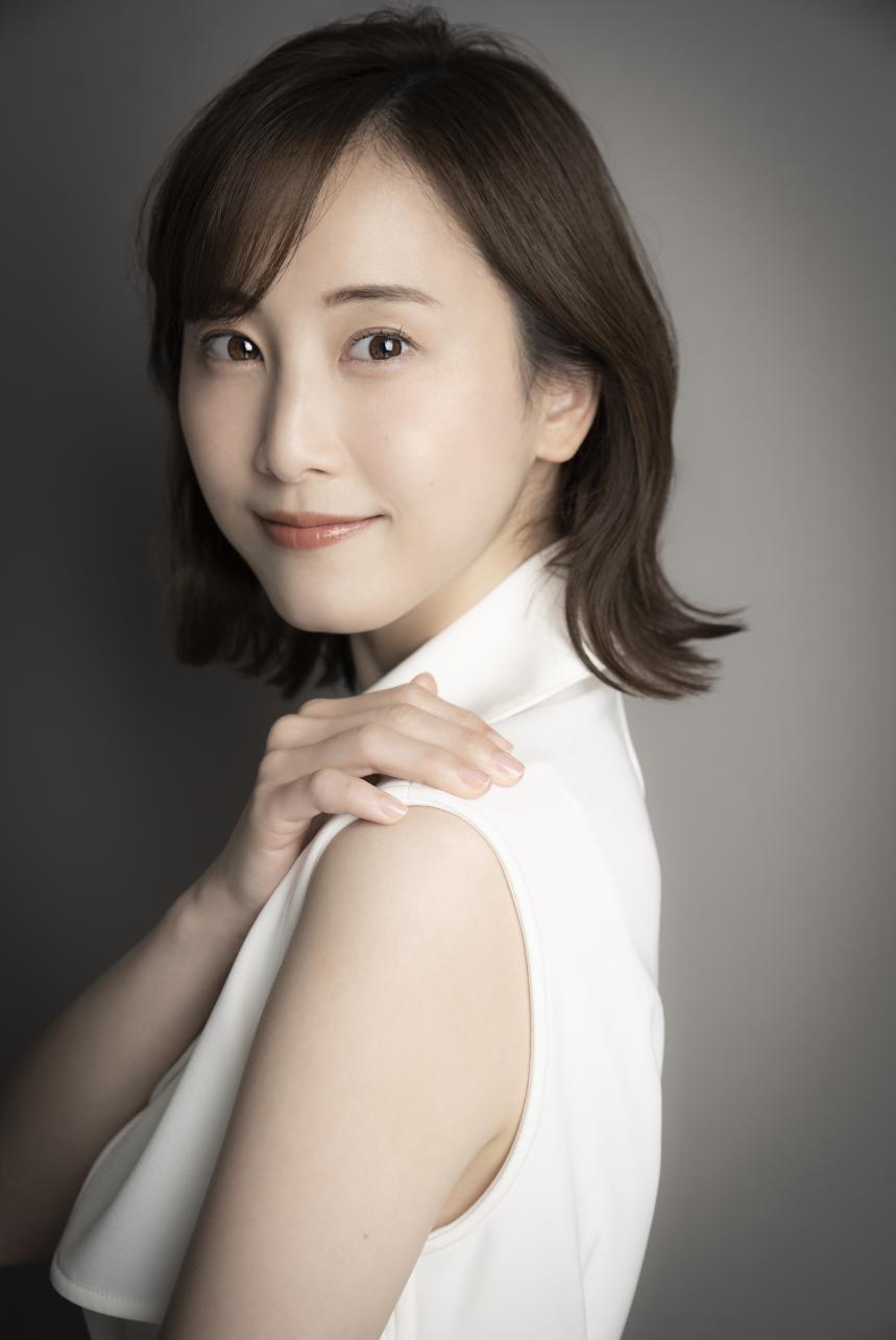 まついれなさん