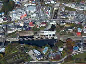 帷子川分水路取水庭